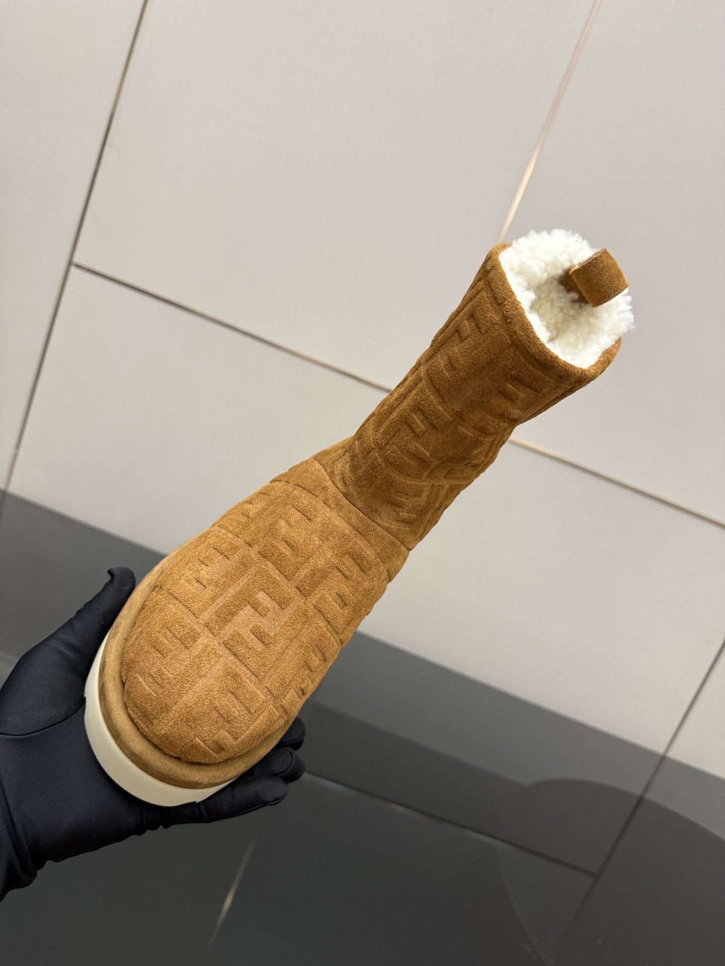 20251022/Fendi_251022-4